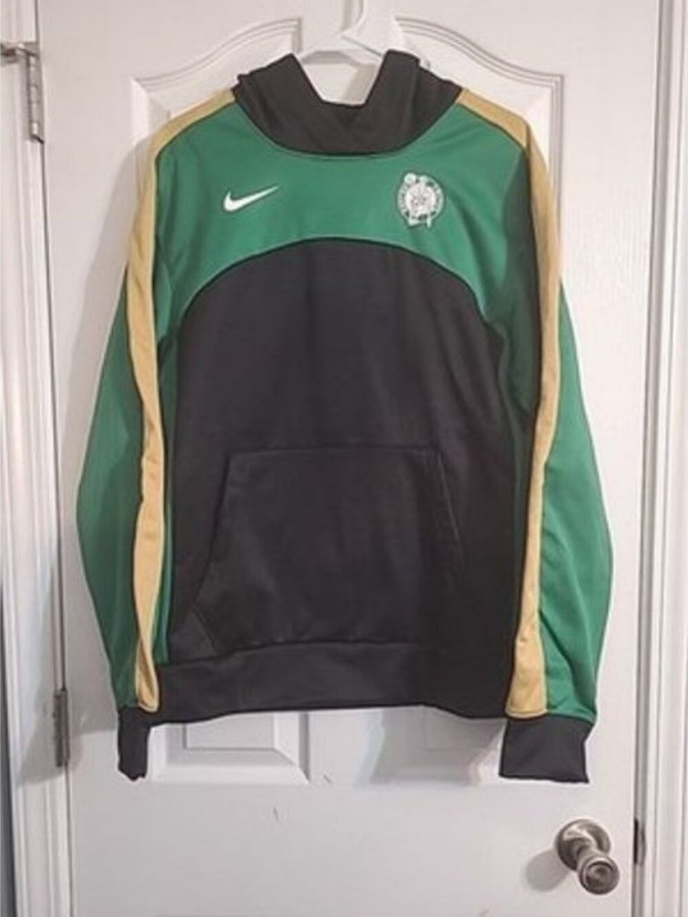 Nike Therma-FIT Boston Celtics Men's Size Small Black Green Hoodie FD8725-010